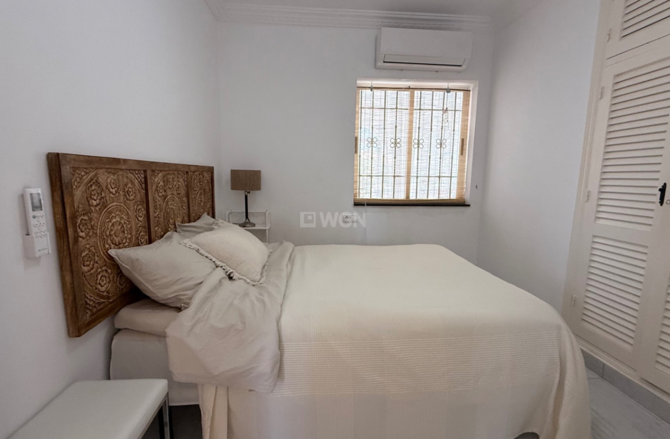 Odsprzedaż - Villa - Torrevieja - Costa Blanca