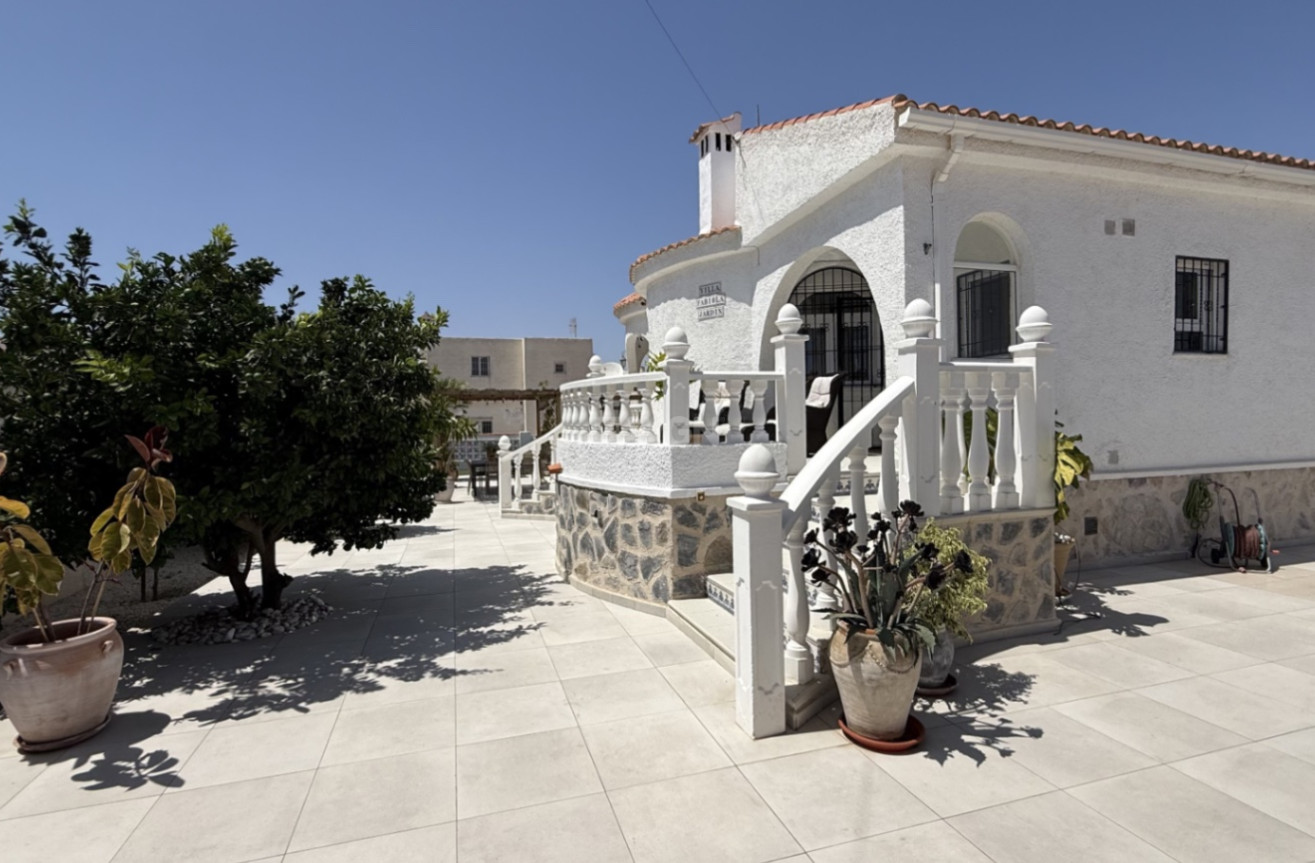 Odsprzedaż - Villa - Torrevieja - Costa Blanca