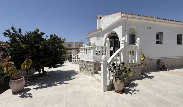 Odsprzedaż - Villa - Torrevieja - Costa Blanca