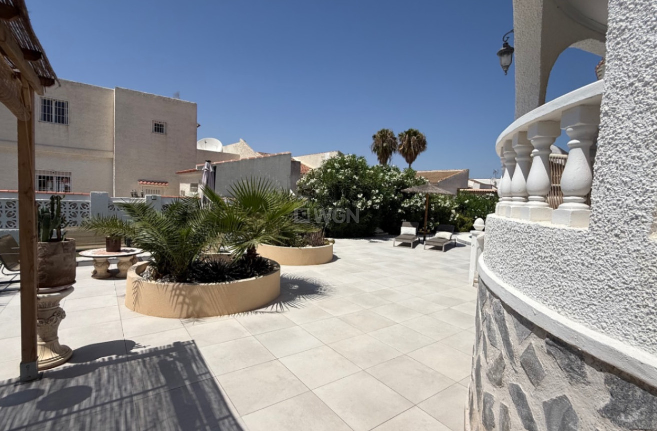 Odsprzedaż - Villa - Torrevieja - Costa Blanca