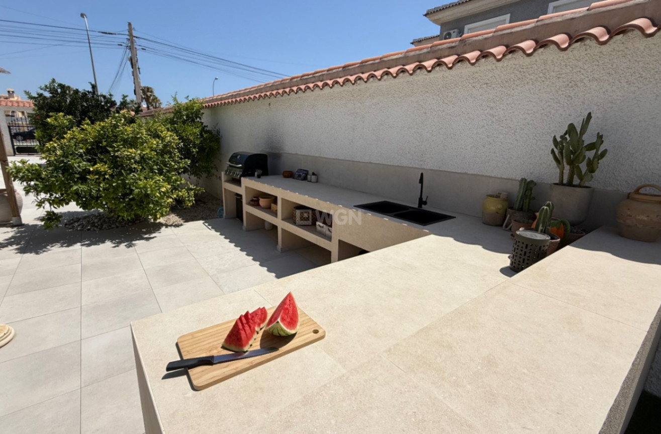 Odsprzedaż - Villa - Torrevieja - Costa Blanca