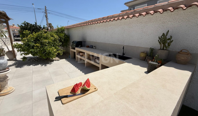 Odsprzedaż - Villa - Torrevieja - Costa Blanca