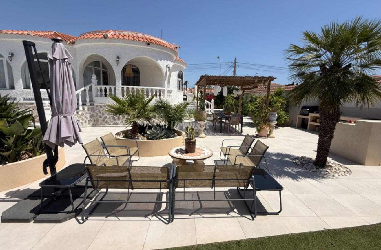 Odsprzedaż - Villa - Torrevieja - Costa Blanca