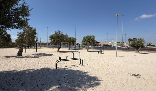 Odsprzedaż - Villa - Torrevieja - Costa Blanca