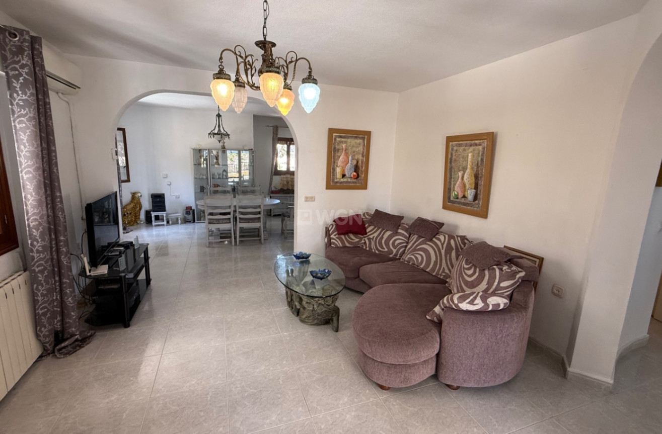 Odsprzedaż - Villa - Orihuela - Inland
