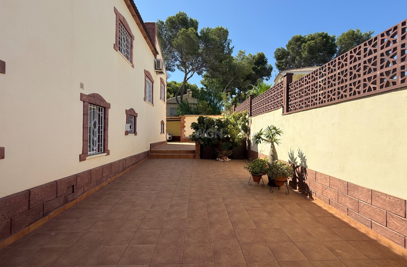 Odsprzedaż - Villa - Torrevieja - Costa Blanca