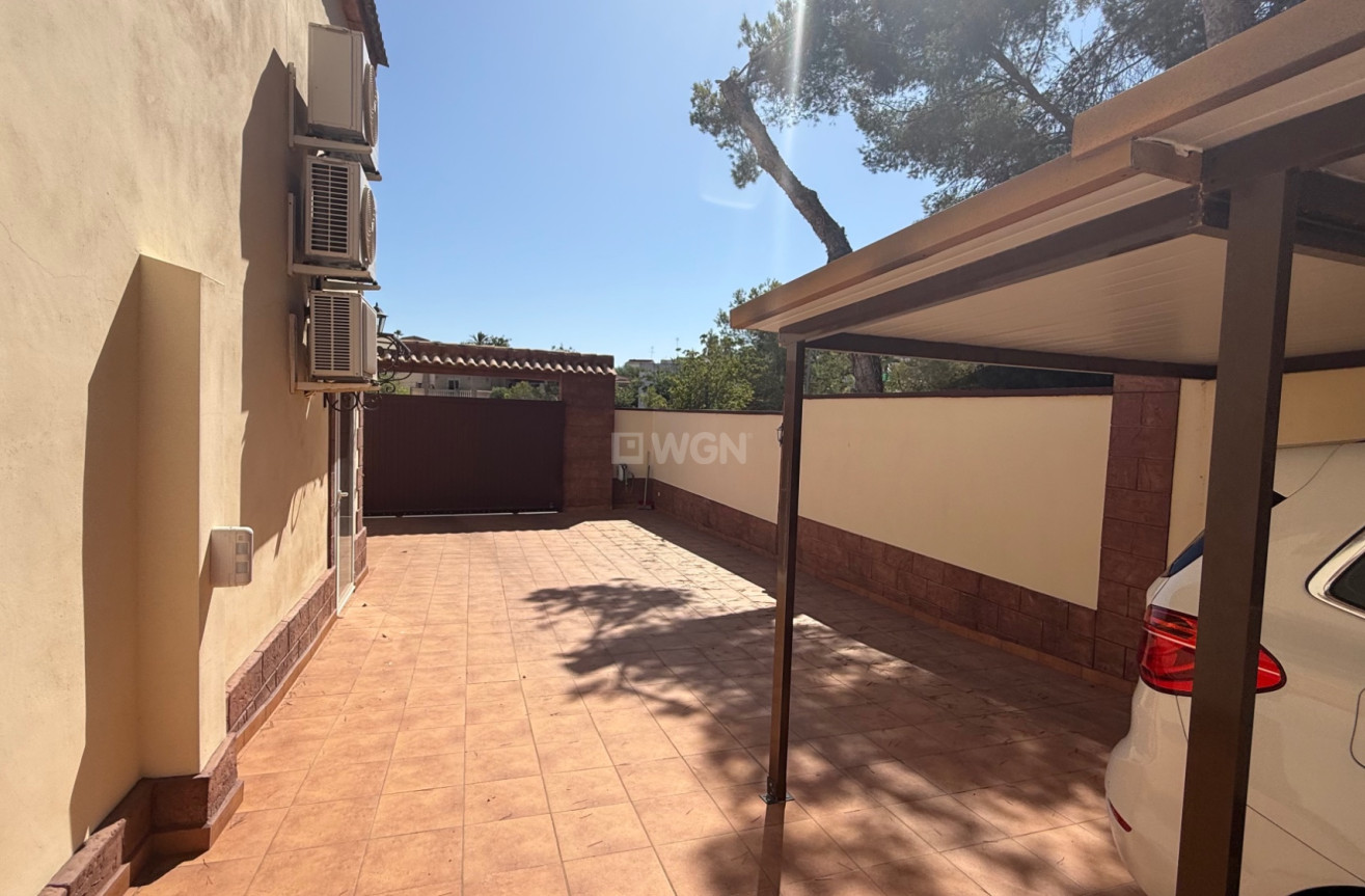 Odsprzedaż - Villa - Torrevieja - Costa Blanca