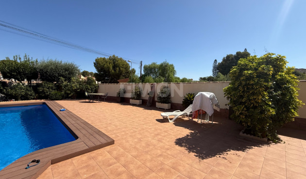Odsprzedaż - Villa - Torrevieja - Costa Blanca
