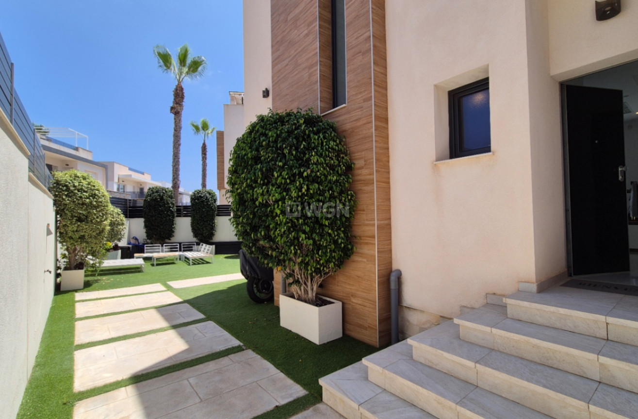 Odsprzedaż - Villa - Torrevieja - Costa Blanca