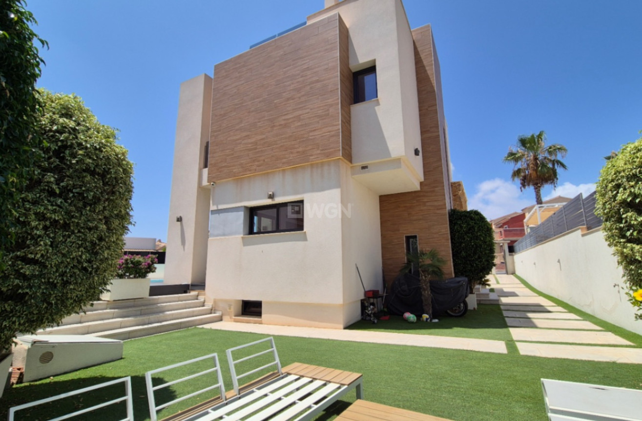 Odsprzedaż - Villa - Torrevieja - Costa Blanca