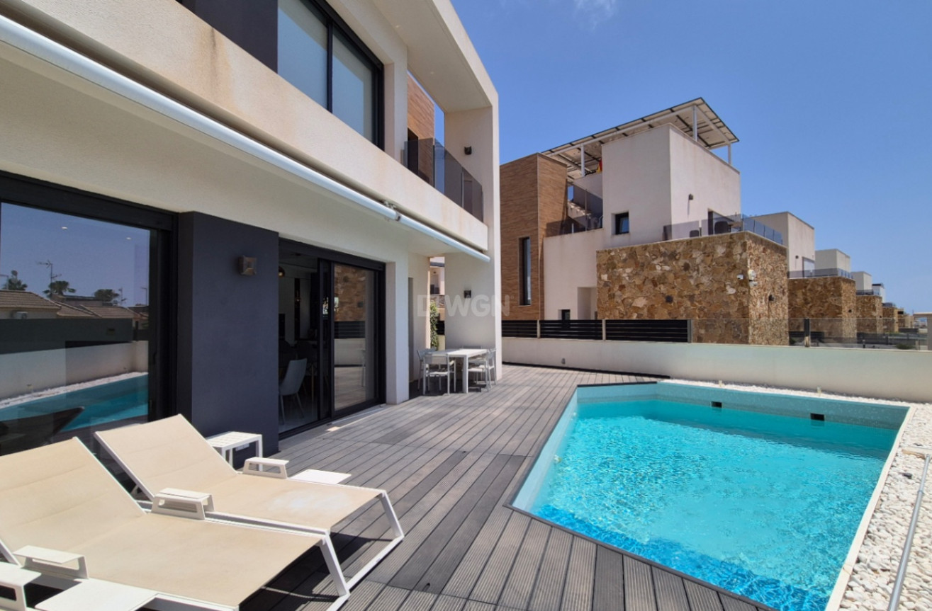 Odsprzedaż - Villa - Torrevieja - Costa Blanca