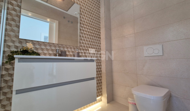 Odsprzedaż - Villa - Torrevieja - Costa Blanca