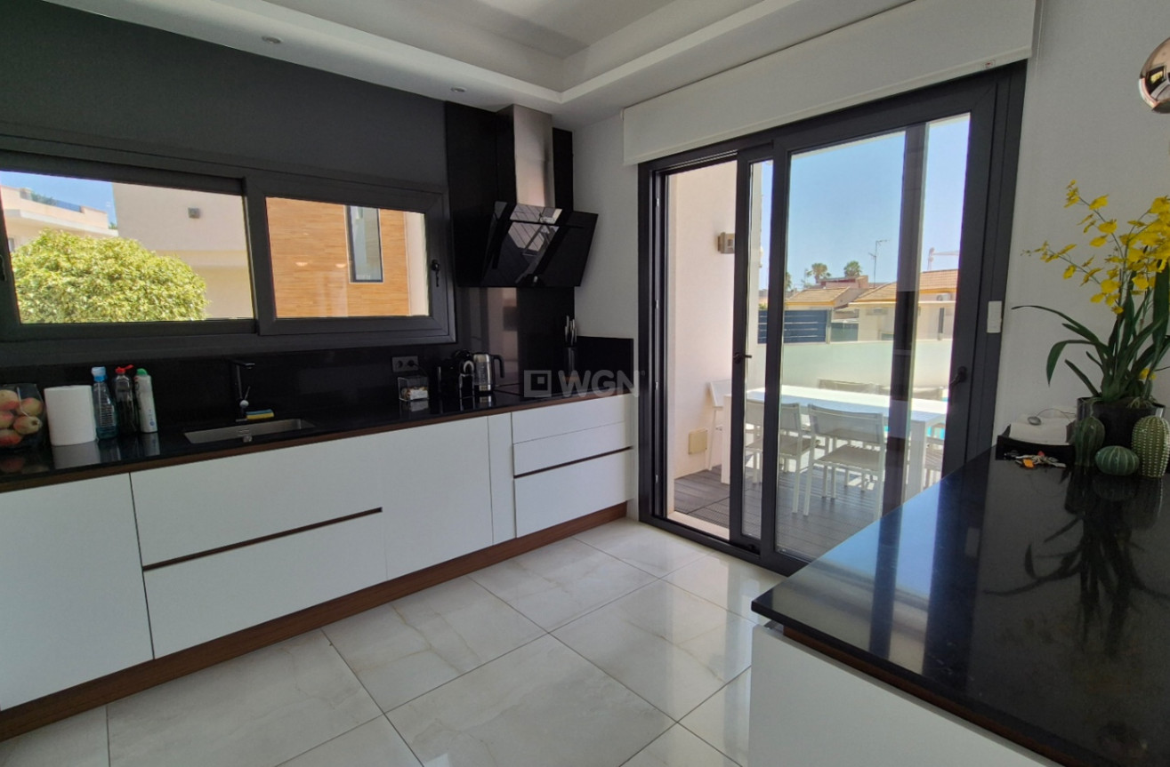 Odsprzedaż - Villa - Torrevieja - Costa Blanca