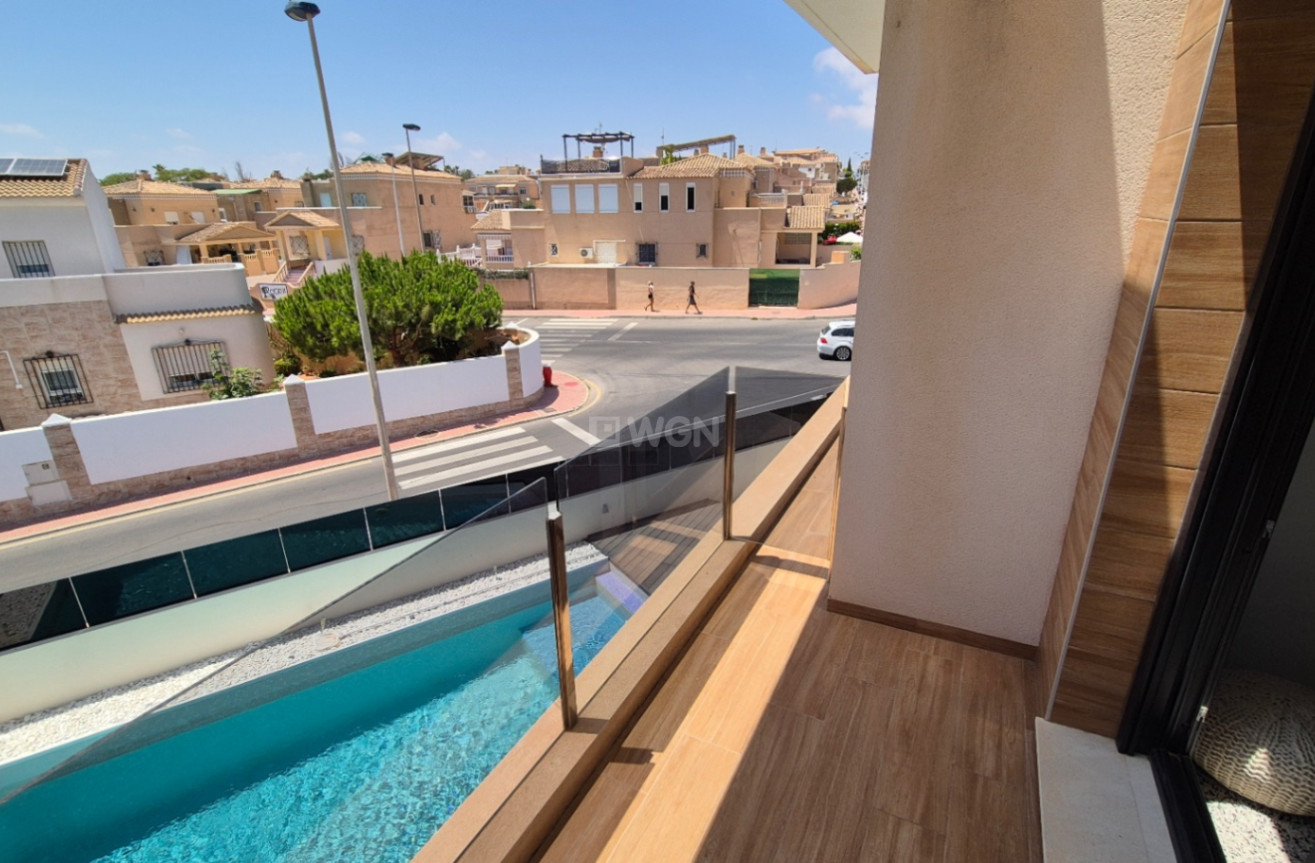 Odsprzedaż - Villa - Torrevieja - Costa Blanca
