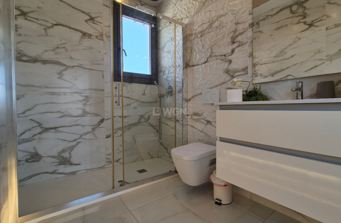 Odsprzedaż - Villa - Torrevieja - Costa Blanca