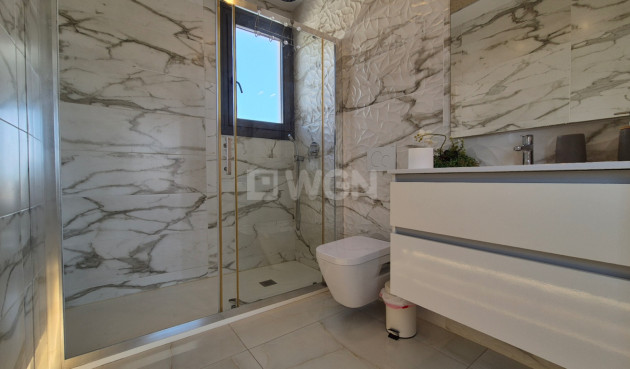 Odsprzedaż - Villa - Torrevieja - Costa Blanca