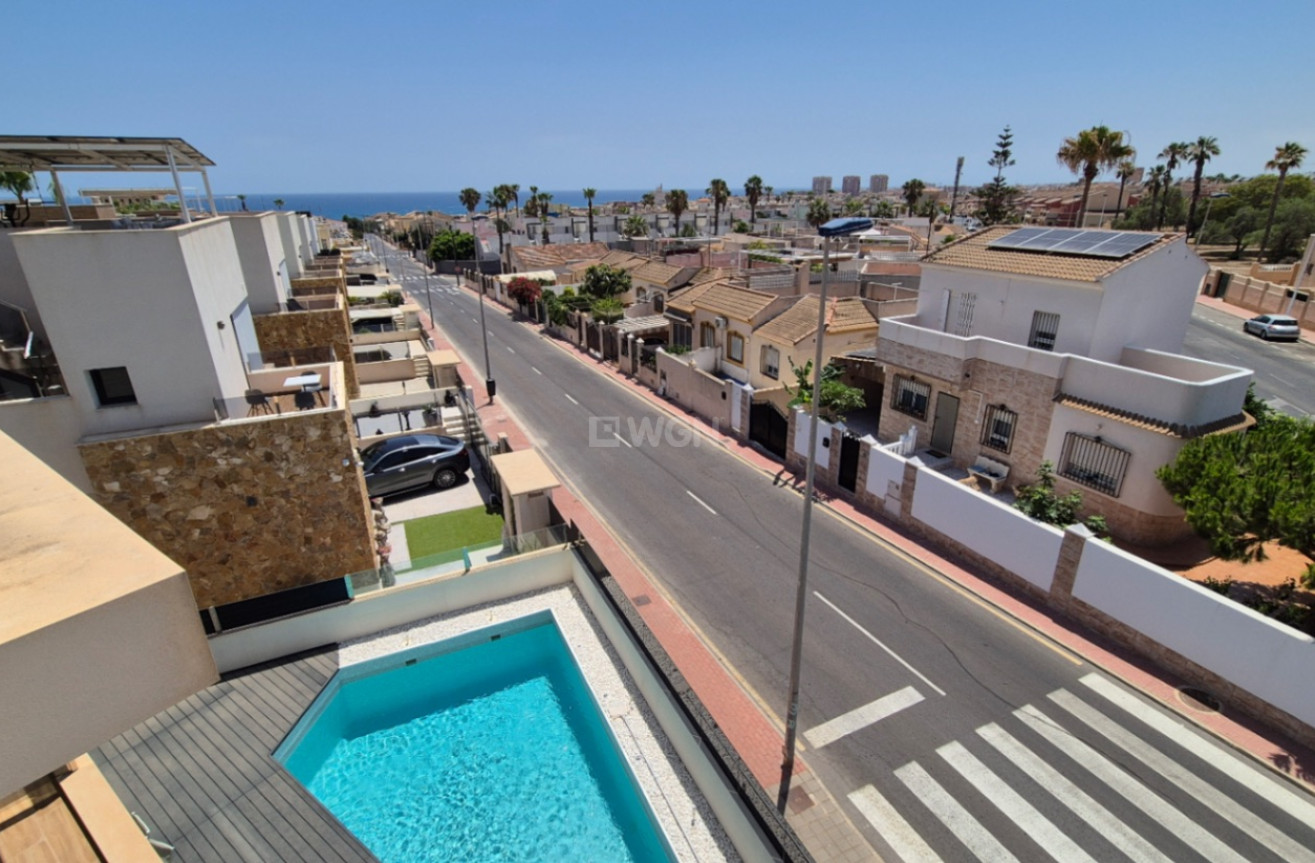 Odsprzedaż - Villa - Torrevieja - Costa Blanca
