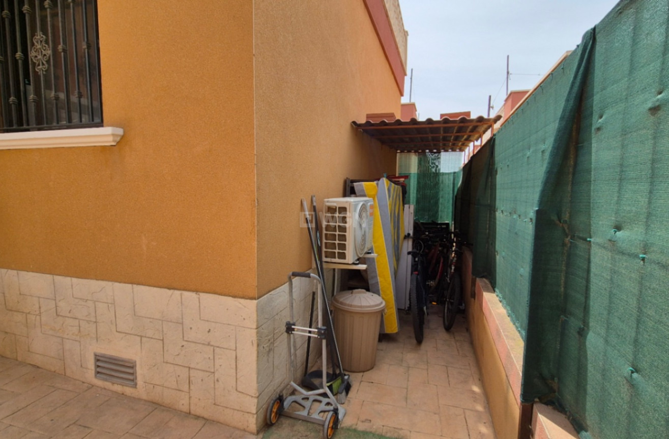 Odsprzedaż - Villa - Torrevieja - Costa Blanca