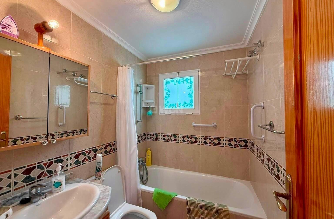 Reventa - Apartamento / piso - Torrevieja - Playa del Cura