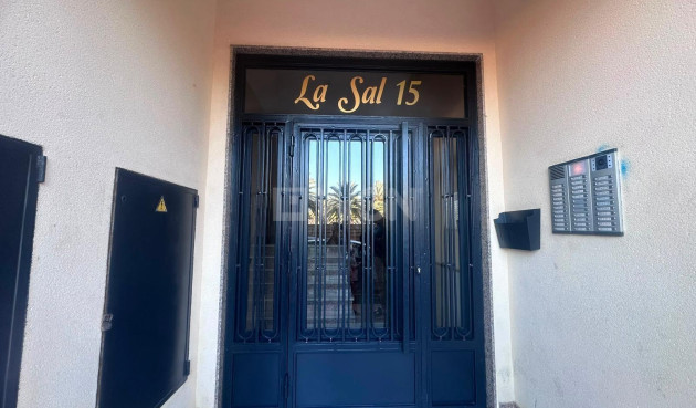 Reventa - Apartamento / piso - Torrevieja - Playa del Cura