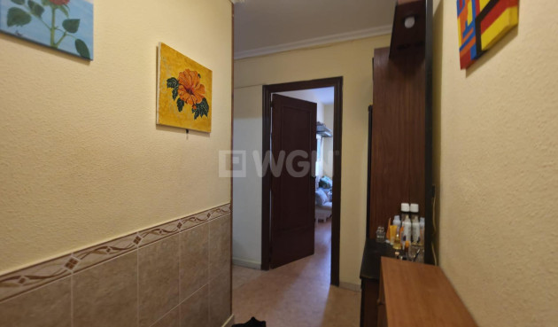 Odsprzedaż - Mieszkanie w bloku - Torrevieja - Playa del Cura