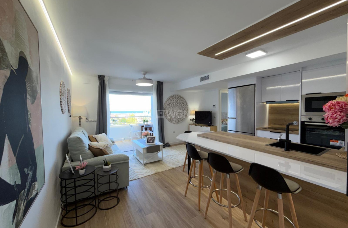 Wiederverkauf - Wohnung - Torrevieja - Punta Prima