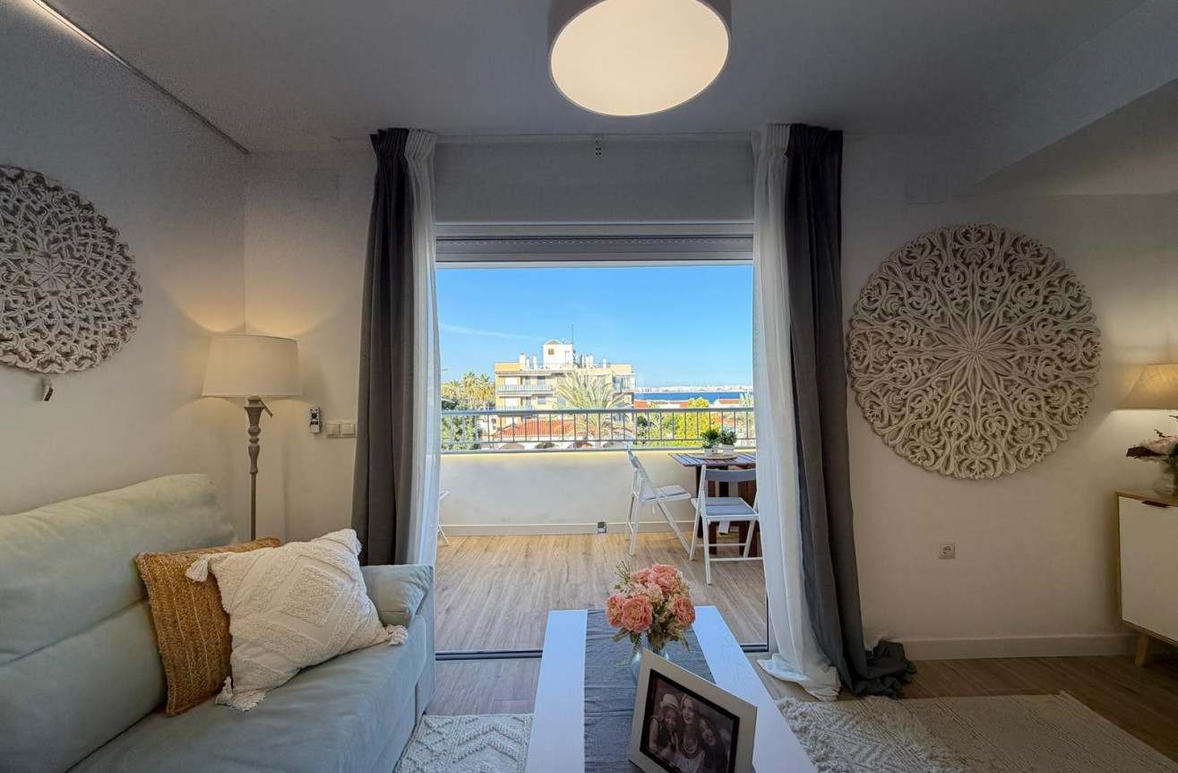 Wiederverkauf - Wohnung - Torrevieja - Punta Prima