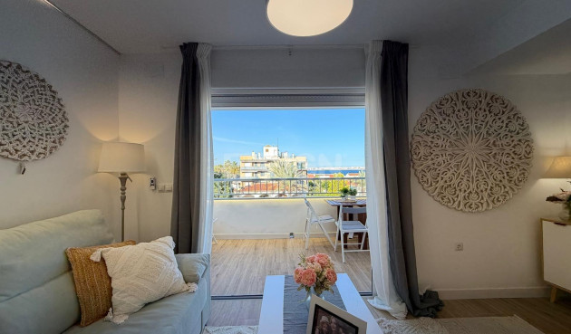 Wiederverkauf - Wohnung - Torrevieja - Punta Prima