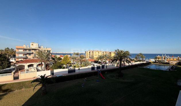 Wiederverkauf - Wohnung - Torrevieja - Punta Prima
