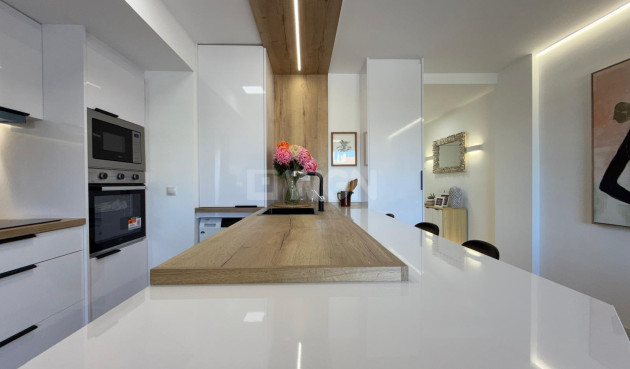 Wiederverkauf - Wohnung - Torrevieja - Punta Prima