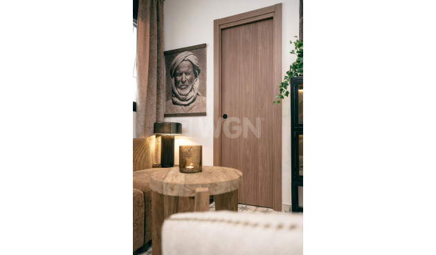 Resale - Apartment / flat - Torrevieja - Las Piscinas Naturales