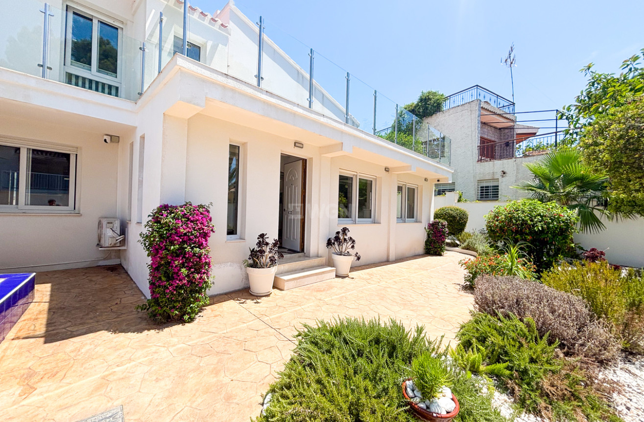 Odsprzedaż - Villa - Dehesa de Campoamor - Costa Blanca