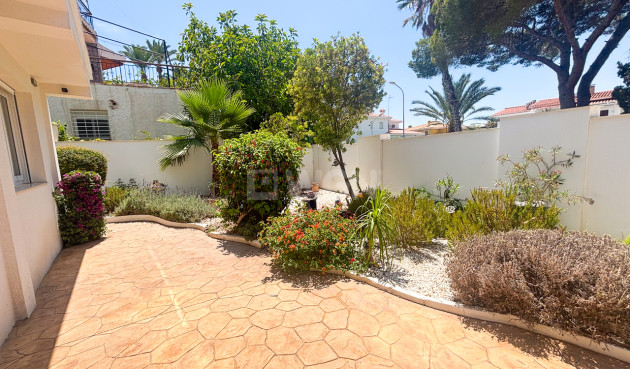 Odsprzedaż - Villa - Dehesa de Campoamor - Costa Blanca