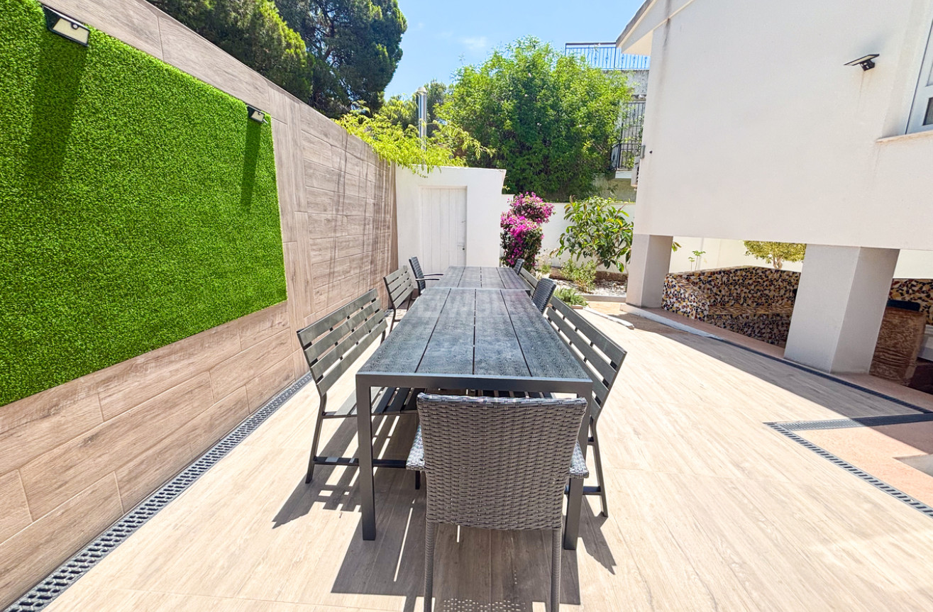 Odsprzedaż - Villa - Dehesa de Campoamor - Costa Blanca