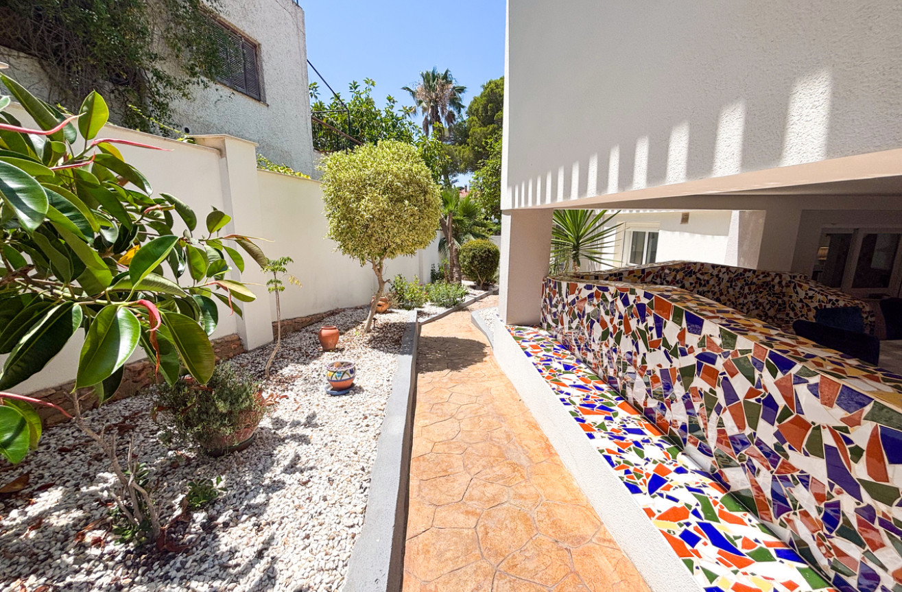 Odsprzedaż - Villa - Dehesa de Campoamor - Costa Blanca