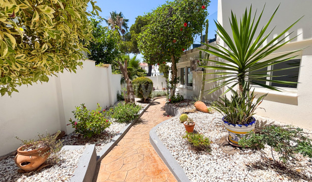 Odsprzedaż - Villa - Dehesa de Campoamor - Costa Blanca