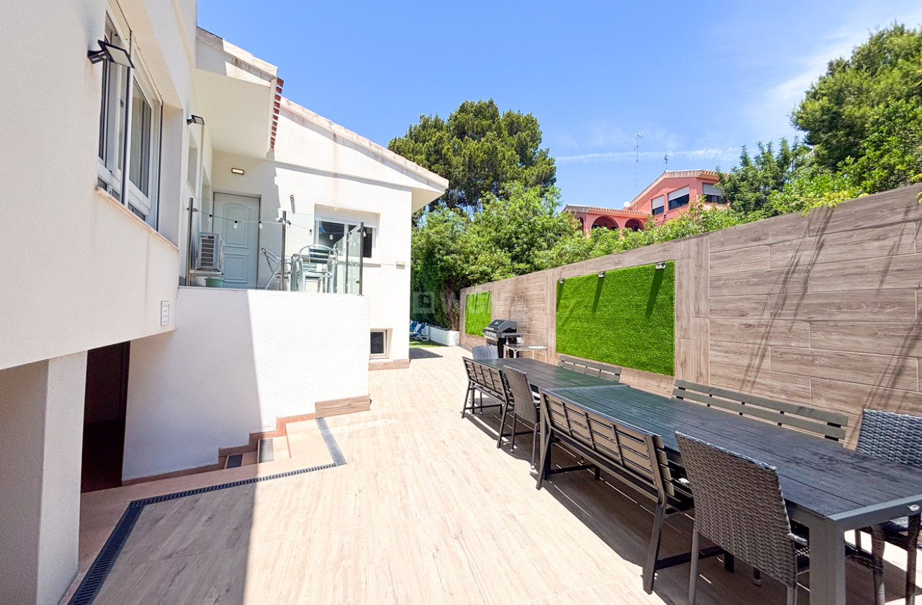 Odsprzedaż - Villa - Dehesa de Campoamor - Costa Blanca