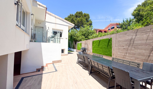 Odsprzedaż - Villa - Dehesa de Campoamor - Costa Blanca