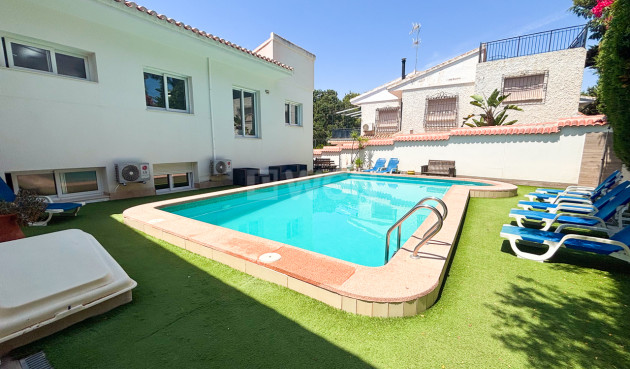 Odsprzedaż - Villa - Dehesa de Campoamor - Costa Blanca