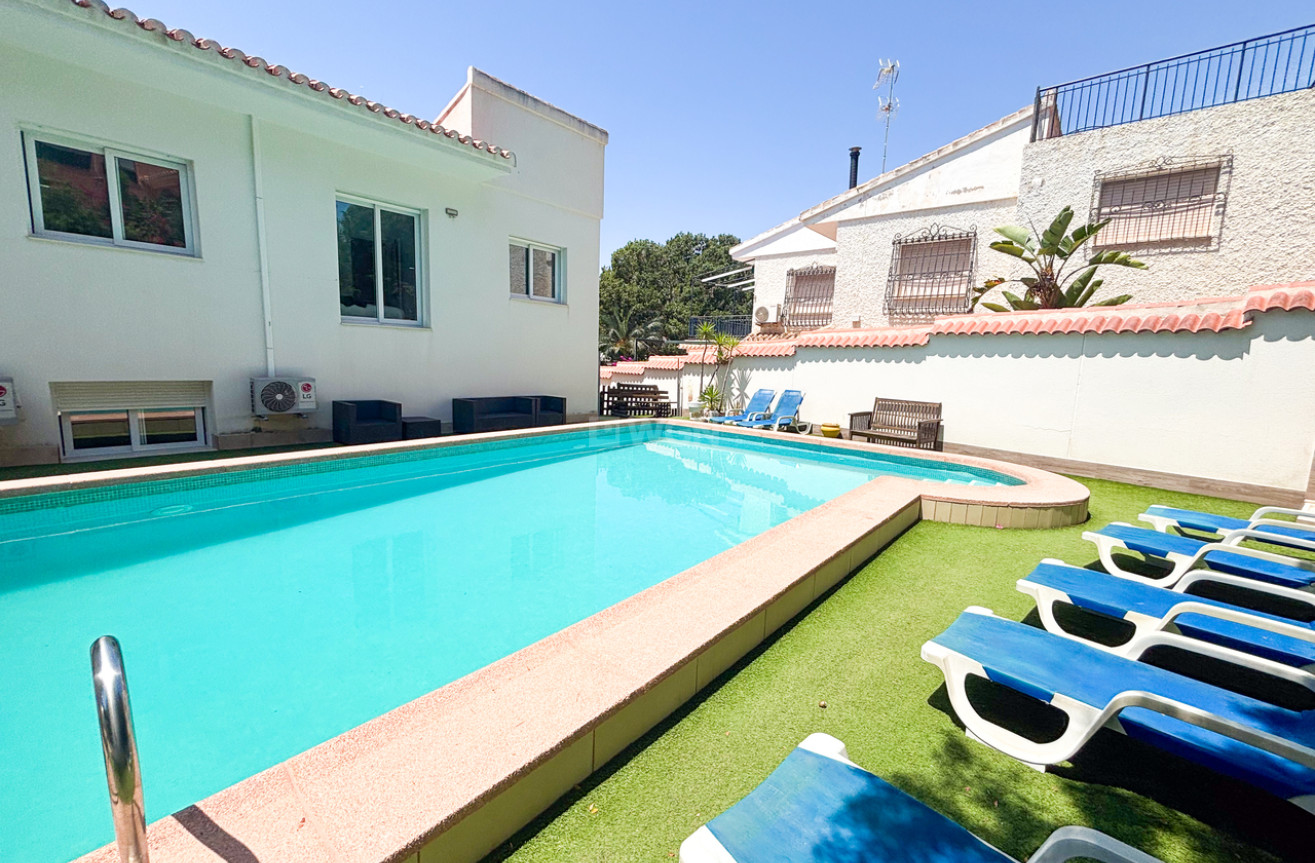 Odsprzedaż - Villa - Dehesa de Campoamor - Costa Blanca