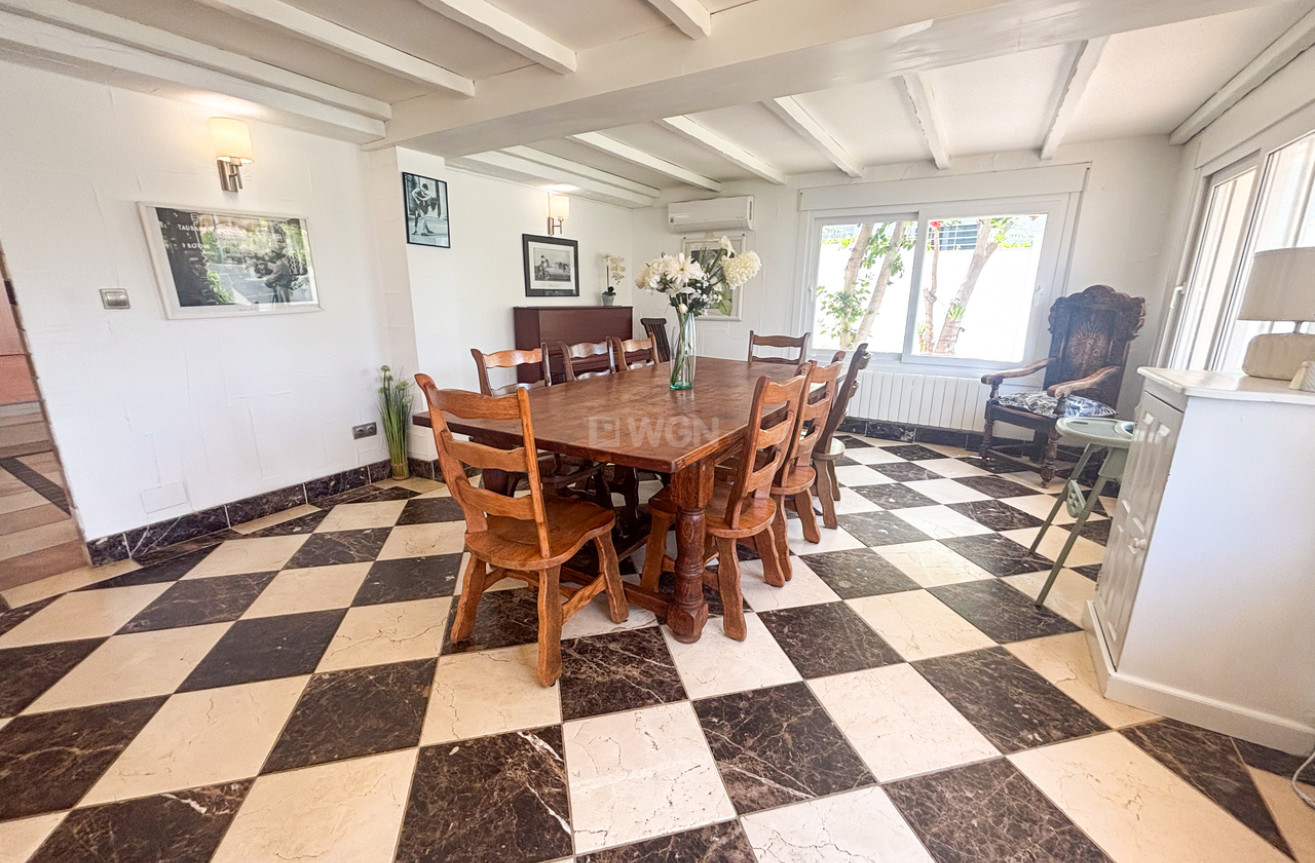 Odsprzedaż - Villa - Dehesa de Campoamor - Costa Blanca