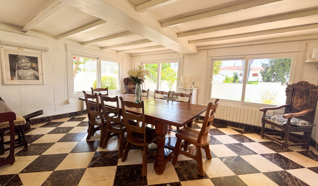 Odsprzedaż - Villa - Dehesa de Campoamor - Costa Blanca