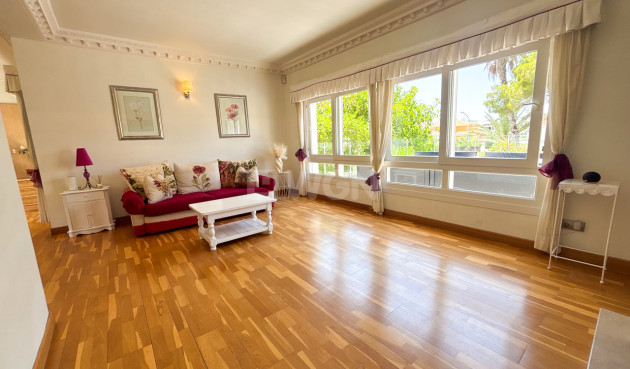 Odsprzedaż - Villa - Dehesa de Campoamor - Costa Blanca