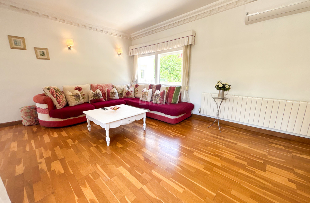 Odsprzedaż - Villa - Dehesa de Campoamor - Costa Blanca