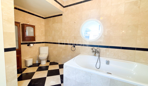 Odsprzedaż - Villa - Dehesa de Campoamor - Costa Blanca