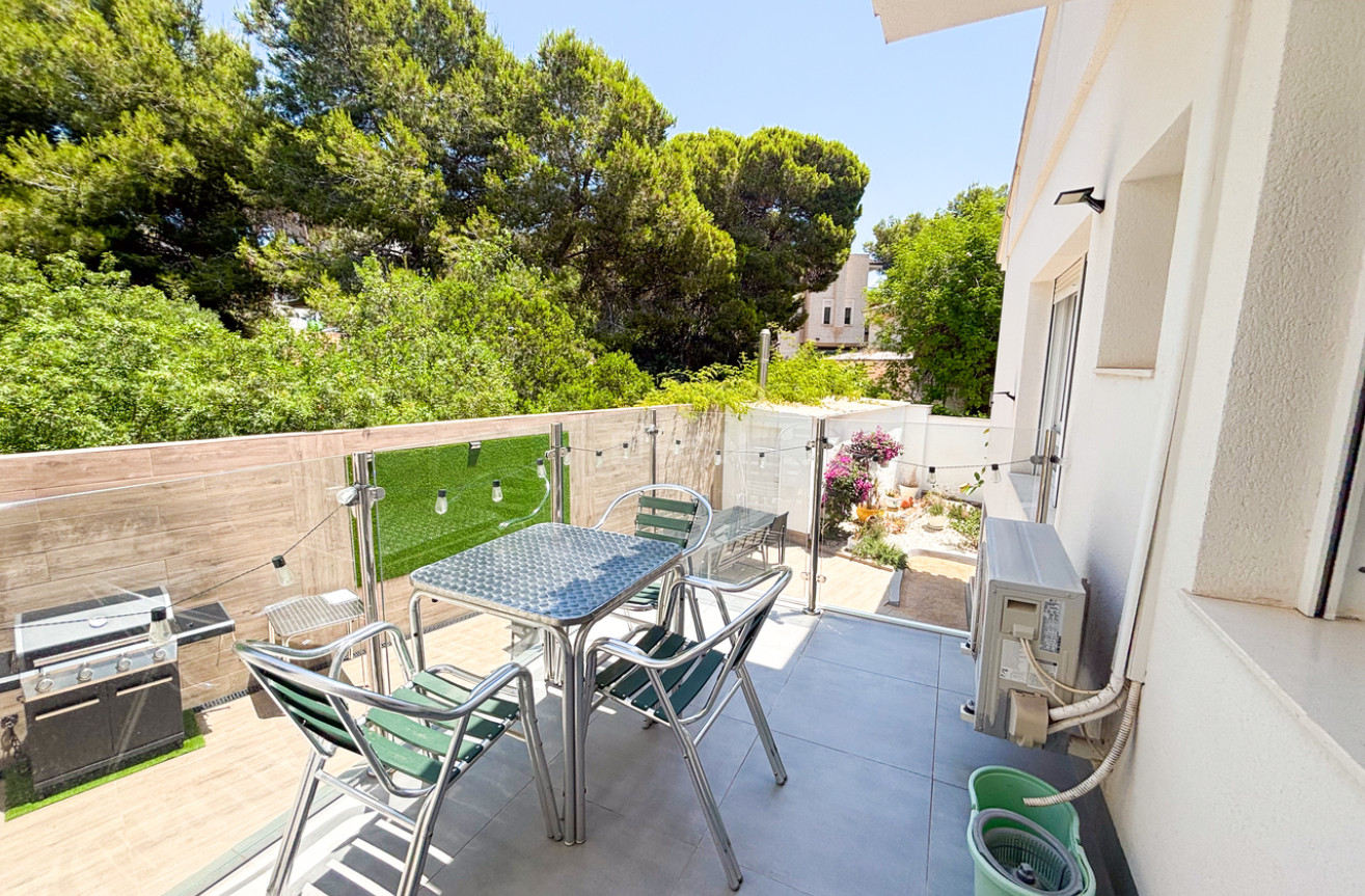 Odsprzedaż - Villa - Dehesa de Campoamor - Costa Blanca