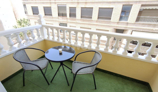 Resale - Apartment / flat - Torrevieja - Estacion De Autobuses