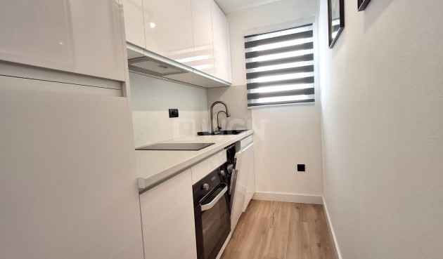 Resale - Apartment / flat - Torrevieja - Estacion De Autobuses