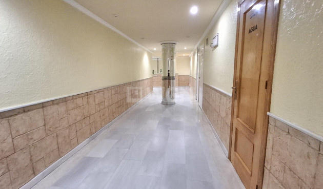 Resale - Apartment / flat - Torrevieja - Estacion De Autobuses