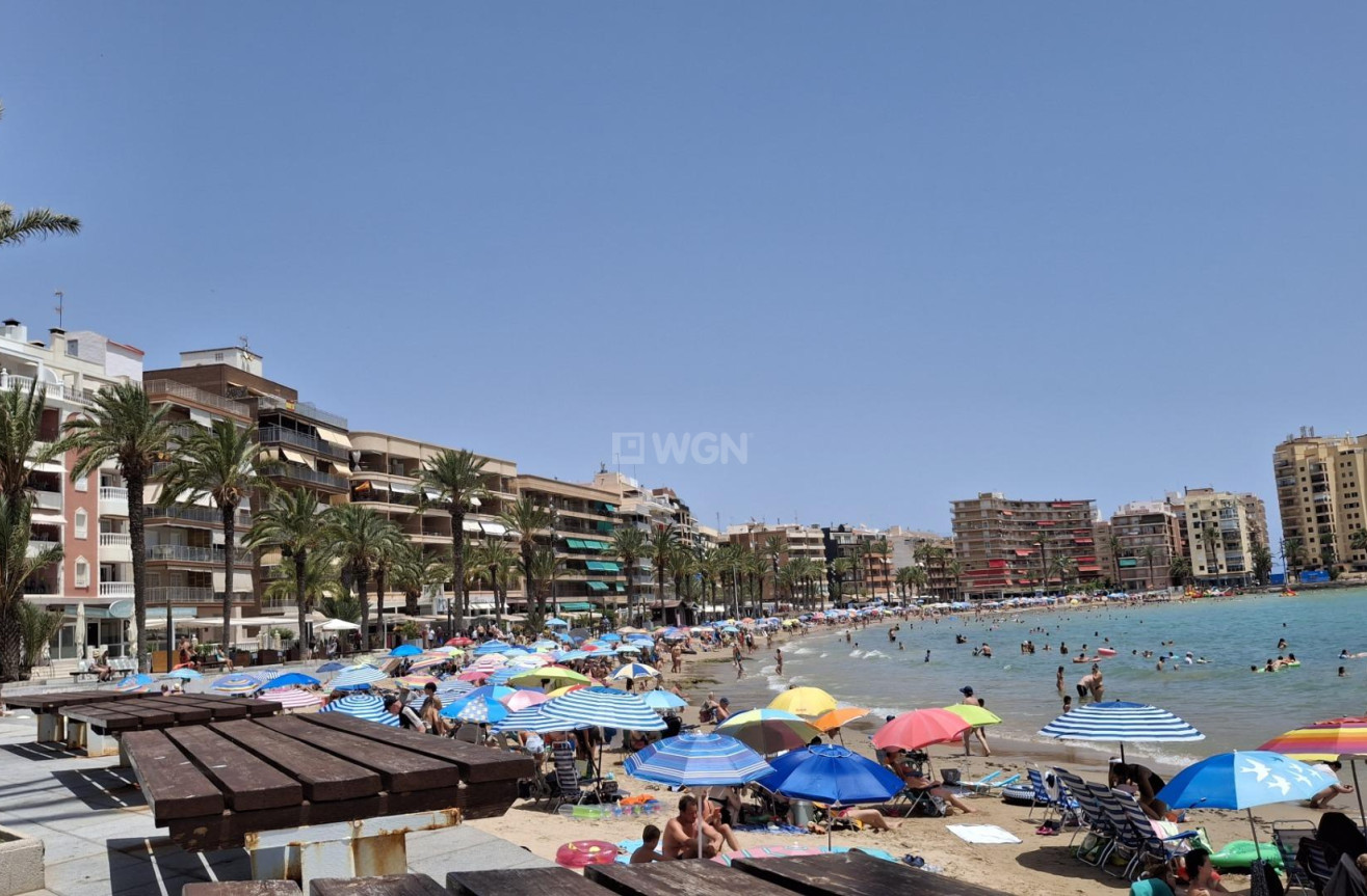 Resale - Apartment / flat - Torrevieja - Estacion De Autobuses